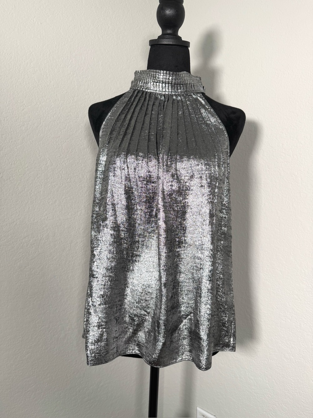 NWT White House Black Market Metallic Silver Gunmetal Halter-Neck Top size 10 - Picture 5 of 10